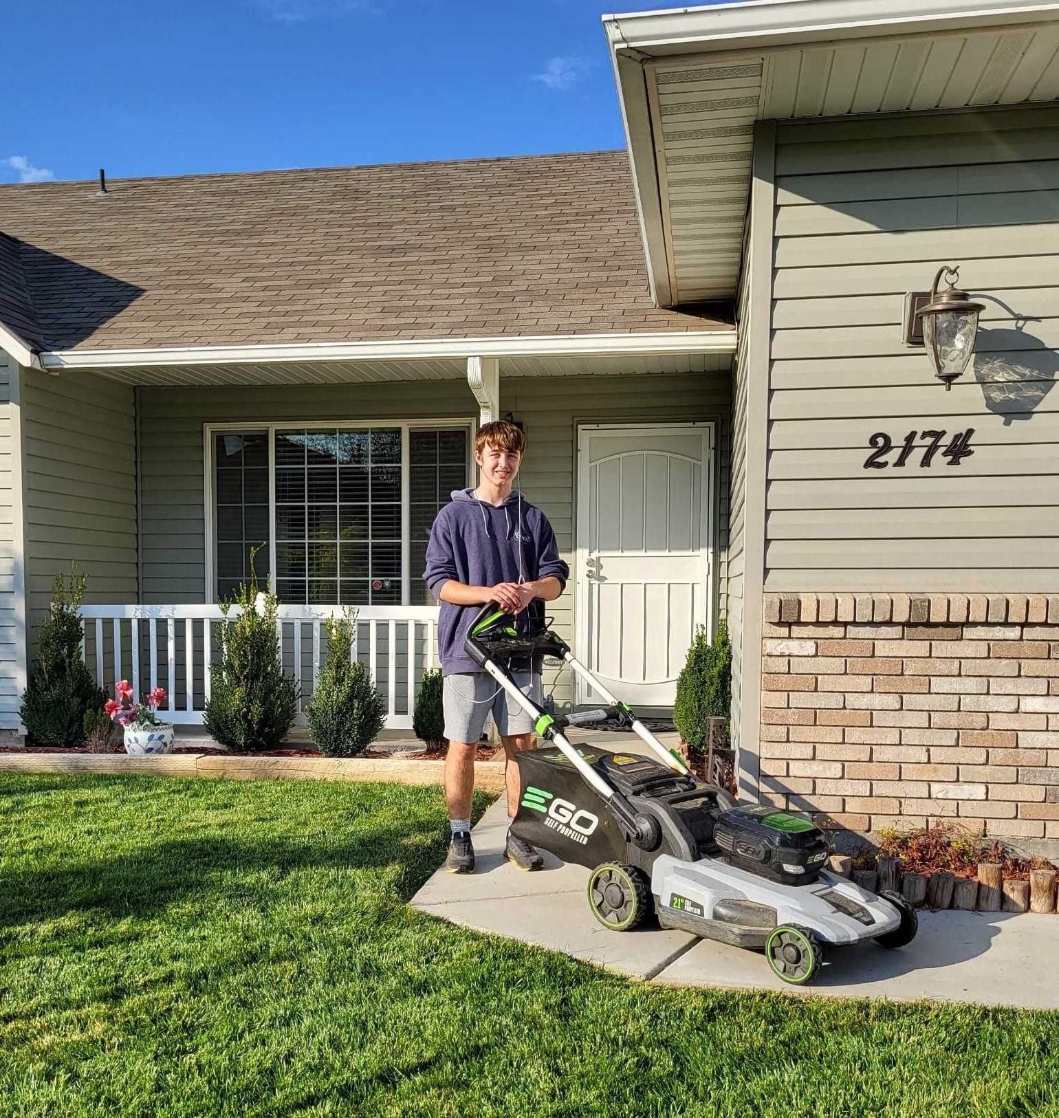 Matt mowing
